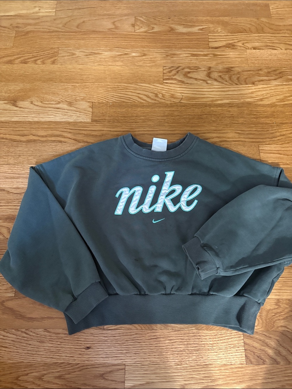 Nike Girls Cropped Green Crewneck Sweatshirt with Light Teal Script